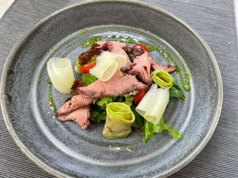 Банкетные залы Аманд Холл с видом на Неву в СПб