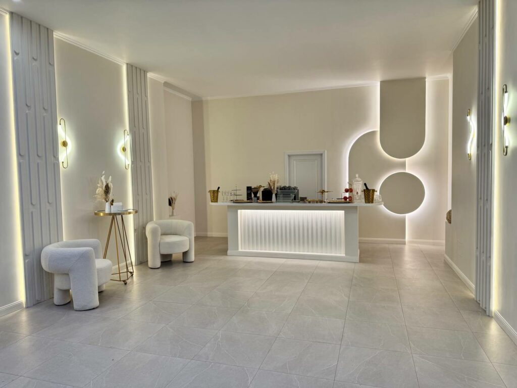 Банкетные залы Аманд Холл с видом на Неву в СПб